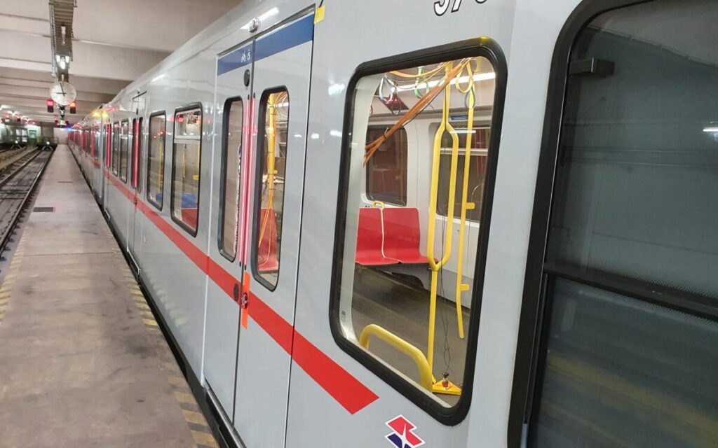 U-Bahn mit Informationssystem von Transelektronik